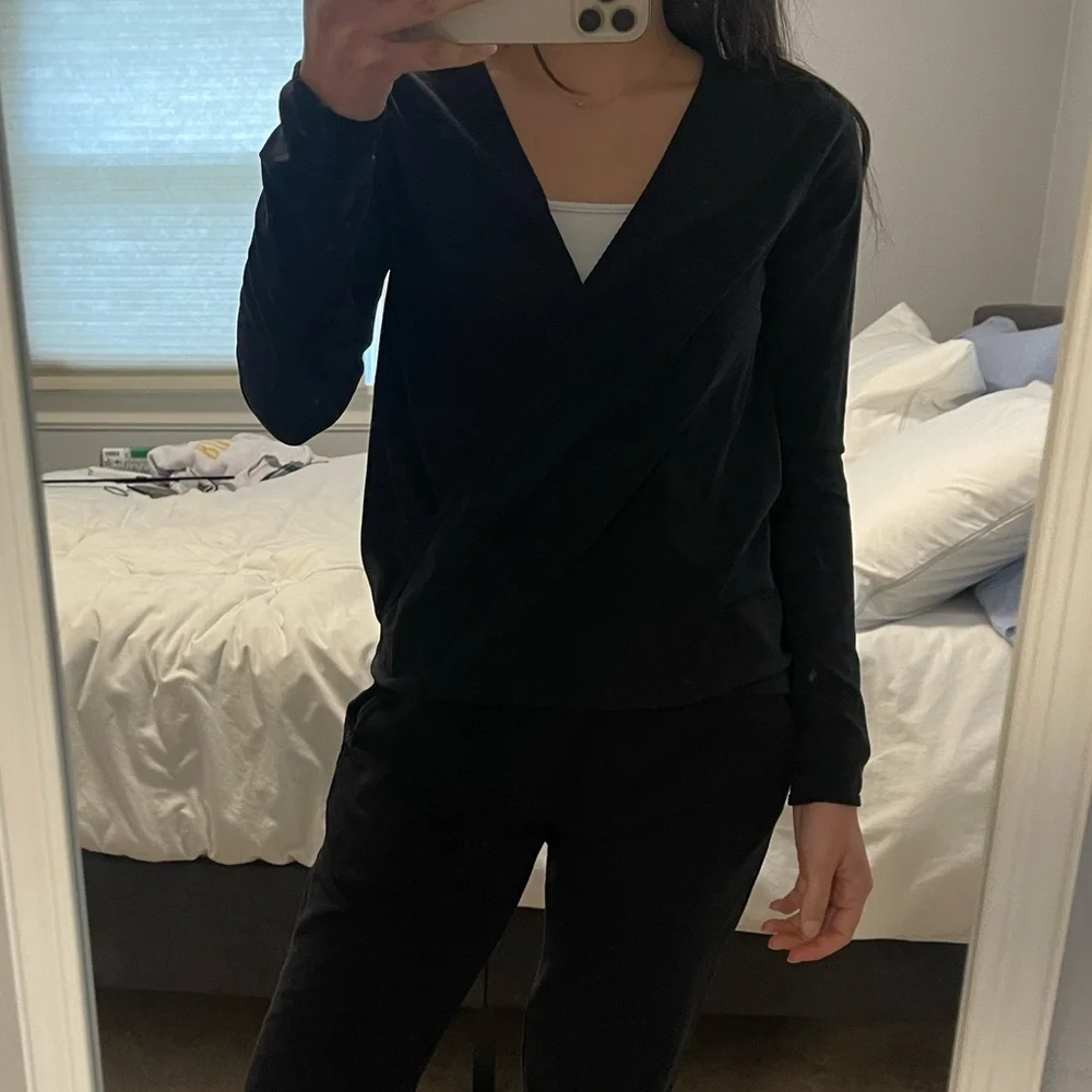 Lululemon Full Freedom Long Sleeve - Picture 8 of 8